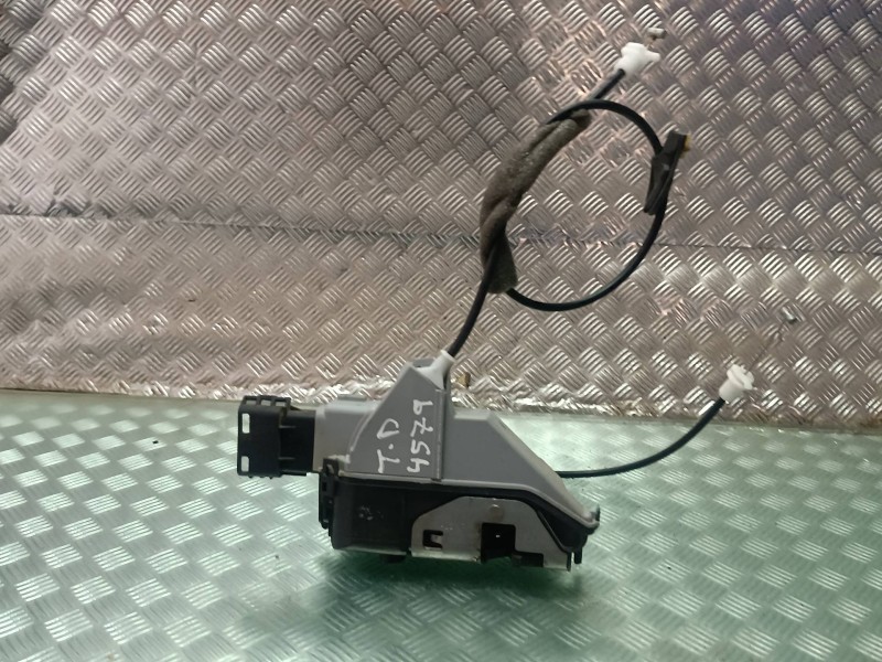 Recambio de cerradura puerta trasera derecha para peugeot 308 sw referencia OEM IAM 006174 A048069 ELECTRICA