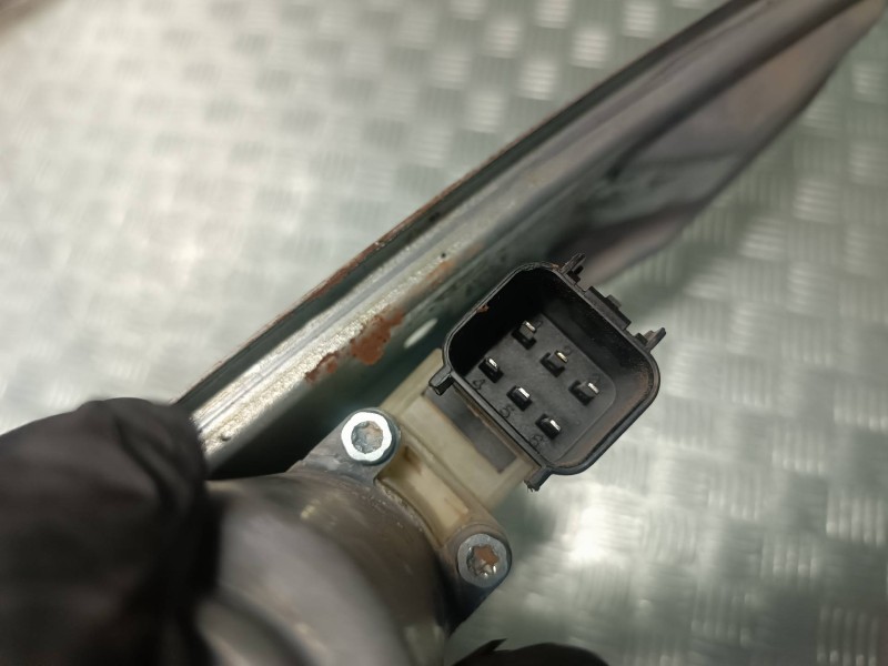 Recambio de elevalunas trasero derecho para ford focus lim. (cb8) referencia OEM IAM 924131104 RR1FK23665 ELECTRICO