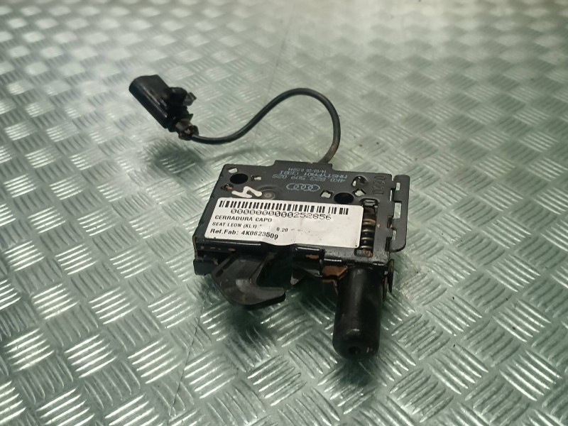 Recambio de cerradura capo para seat leon (kl1) referencia OEM IAM 4K0823509  CONECTOR 2 PINES