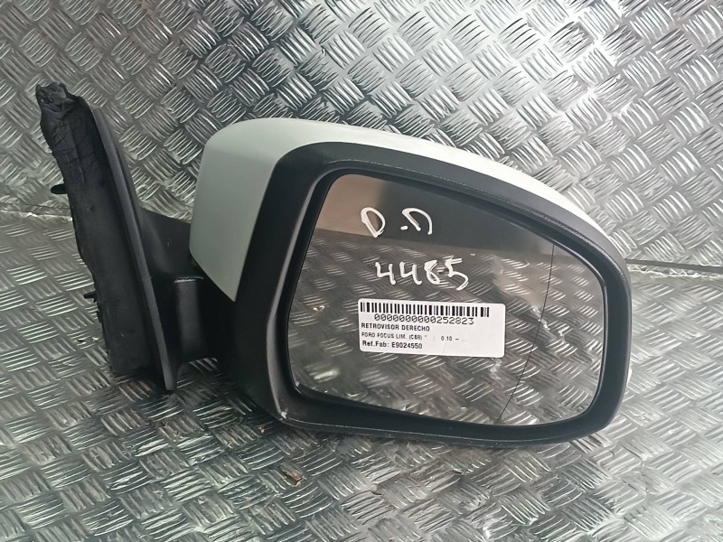 Recambio de retrovisor derecho para ford focus lim. (cb8) referencia OEM IAM E9024550  ELECTRICO