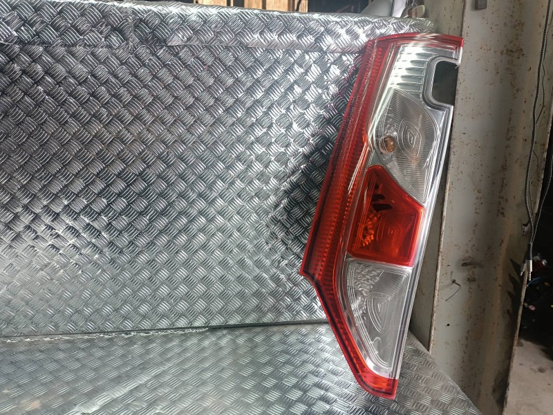 Recambio de piloto trasero izquierdo para renault kangoo (f/kc0) referencia OEM IAM 22017766  5 PINES