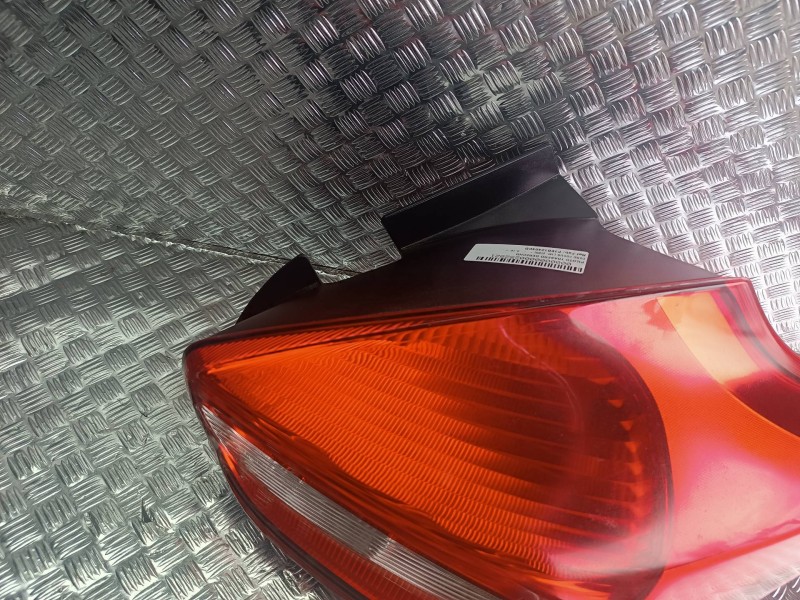 Recambio de piloto trasero derecho para ford focus lim. (cb8) referencia OEM IAM F1EB12404CD  5 PINES