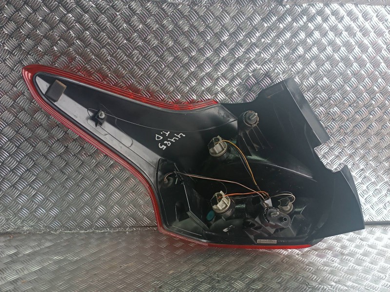 Recambio de piloto trasero derecho para ford focus lim. (cb8) referencia OEM IAM F1EB12404CD  5 PINES