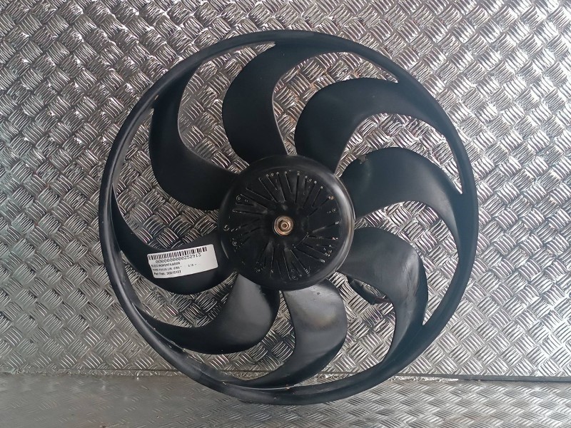 Recambio de electroventilador para ford focus lim. (cb8) referencia OEM IAM 3Q515107 5YY0539 5000921