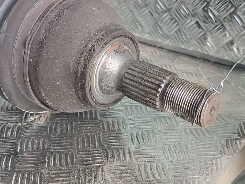 Recambio de transmision delantera derecha para peugeot 308 sw referencia OEM IAM 9661107280  