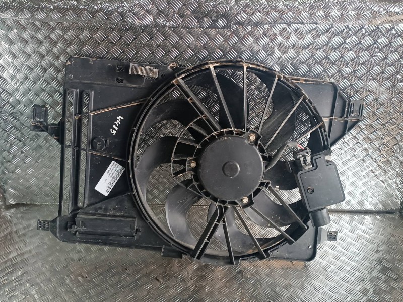 Recambio de electroventilador para ford focus lim. (cb8) referencia OEM IAM 8240588 5YY0539 FOMOCO