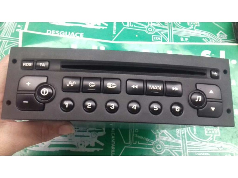 Recambio de sistema audio / radio cd para peugeot 206 berlina xt referencia OEM IAM 96488013XT PSARCD100 FD0202400129711
