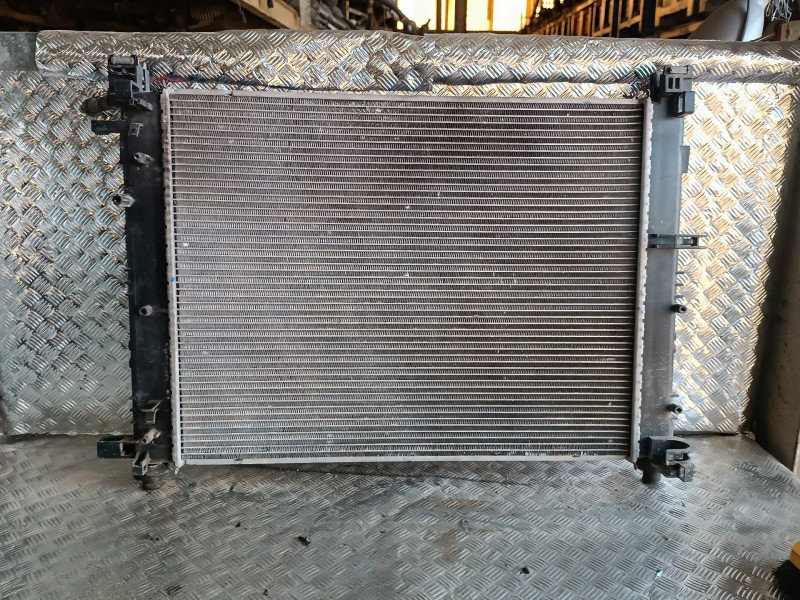 Recambio de radiador agua para renault clio iv referencia OEM IAM 214101612R  