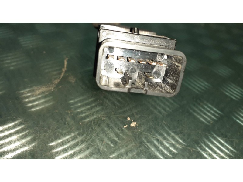 Recambio de warning para toyota avensis berlina (t 22) referencia OEM IAM 153309  8 PINES