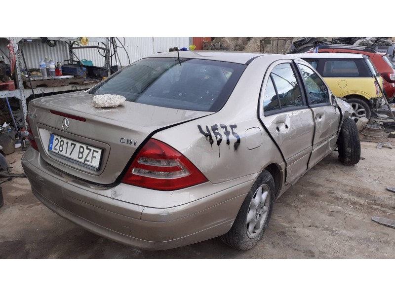 mercedes-benz clase c (w203) berlina del año 2002