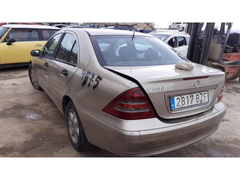 mercedes-benz clase c (w203) berlina del año 2002