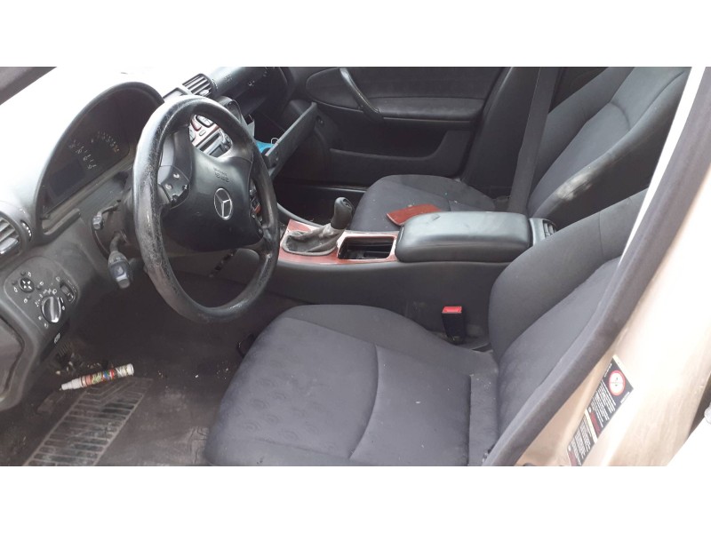 mercedes-benz clase c (w203) berlina del año 2002