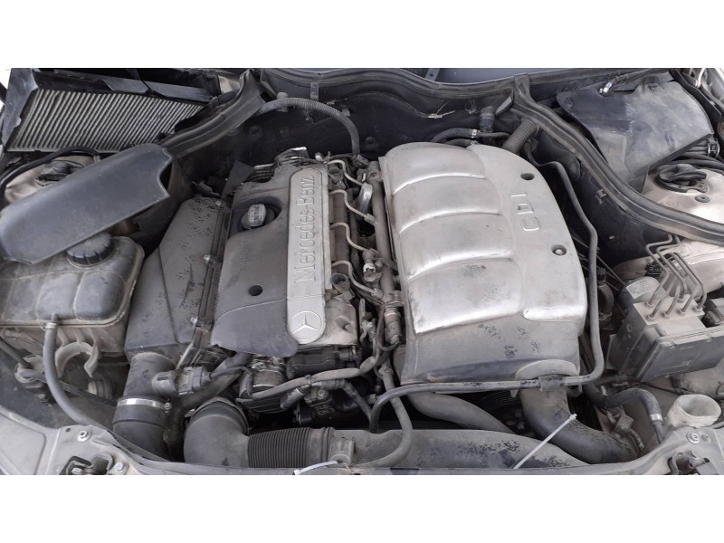 mercedes-benz clase c (w203) berlina del año 2002