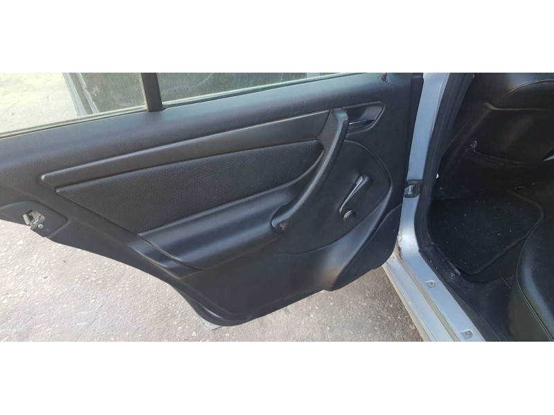 mercedes-benz clase c (w202) familiar del año 1989