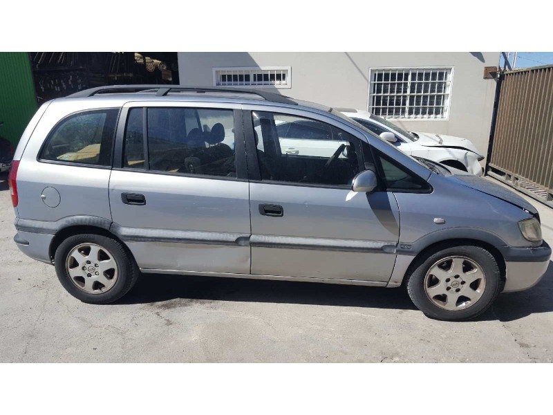 opel zafira a del año 2000