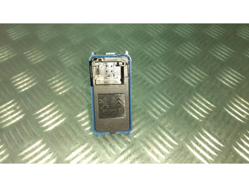 Recambio de interruptor para peugeot 308 sw referencia OEM IAM 96565343XT 4 PINES TECHO SOLAR