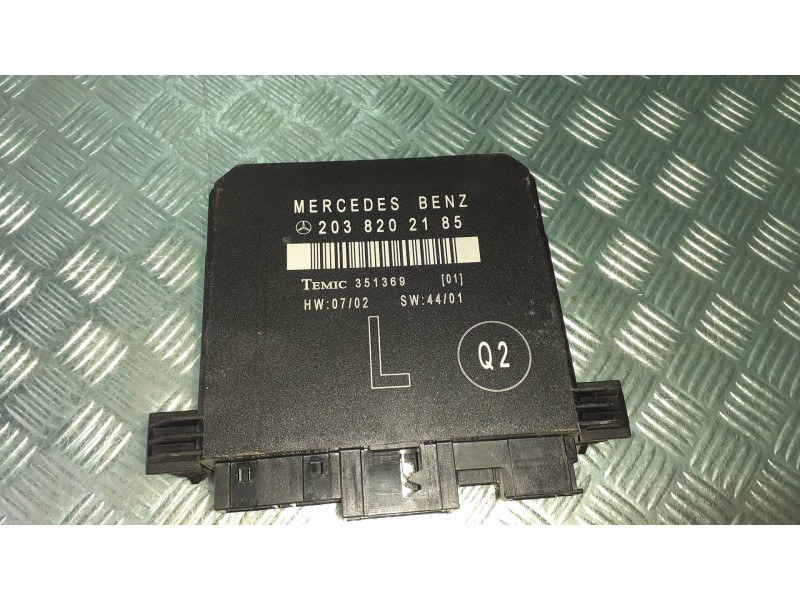 Recambio de modulo electronico para mercedes-benz clase c (w203) berlina referencia OEM IAM A2038202185 CIERRE PUERTAS TRASERO I