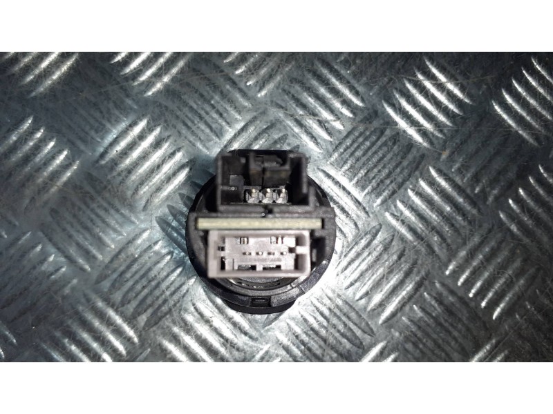 Recambio de modulo electronico para citroen berlingo cuadro referencia OEM IAM S6647952777 AUX/USB 4 PINES