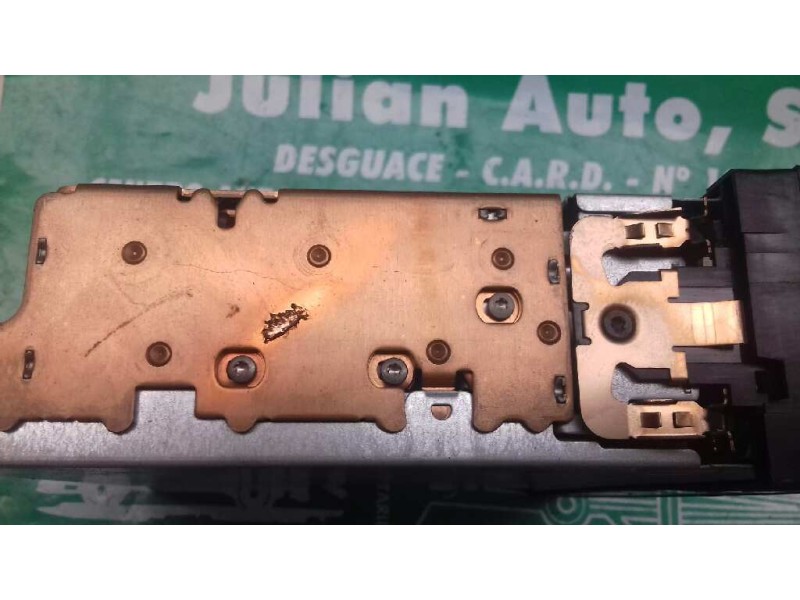 Recambio de sistema audio / radio cd para peugeot 206 berlina xt referencia OEM IAM 96488013XT PSARCD100 FD0202400129711