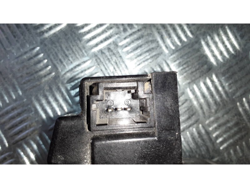 Recambio de cerradura maletero / porton para citroen berlingo cuadro referencia OEM IAM 9671153780  3 PINES