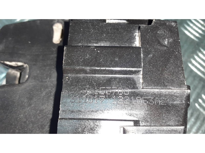 Recambio de cerradura maletero / porton para citroen berlingo cuadro referencia OEM IAM 9671153780  3 PINES