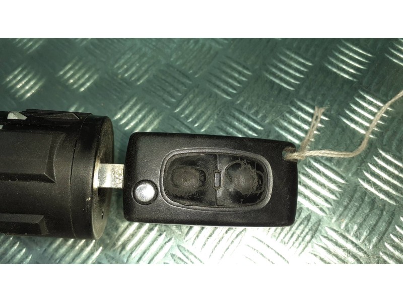 Recambio de conmutador de arranque para peugeot 308 sw referencia OEM IAM 9663123280  3 PINES
