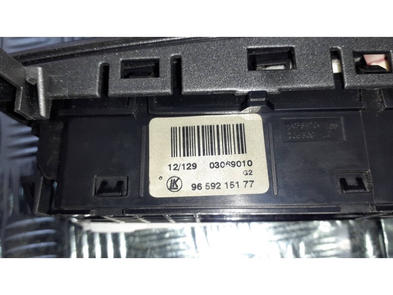 Recambio de warning para peugeot 308 sw referencia OEM IAM 9659215177  8 PINES
