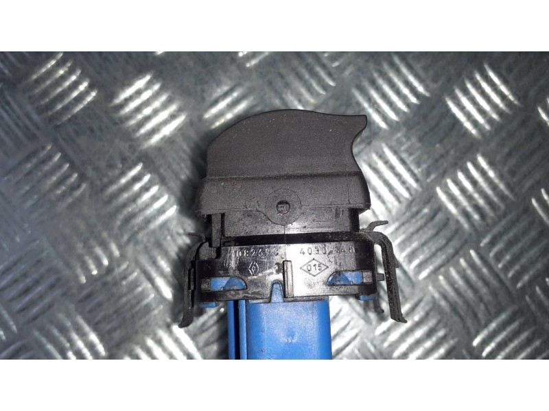 Recambio de mando elevalunas delantero izquierdo para renault trafic (desde 5.89) referencia OEM IAM 1082690  10 PINES