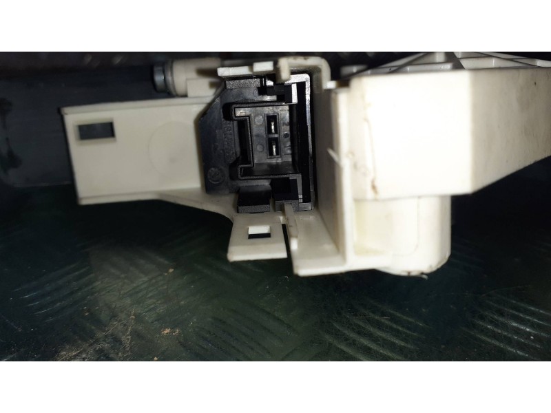 Recambio de motor elevalunas trasero derecho para volkswagen sharan (7n1) referencia OEM IAM 8K0959801B  2 PINES