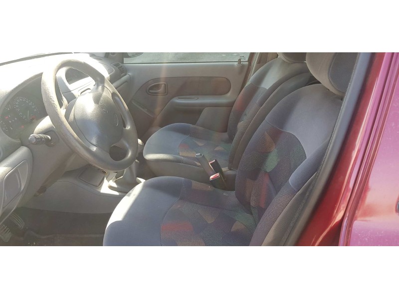 renault clio ii fase i (b/cbo) del año 2000