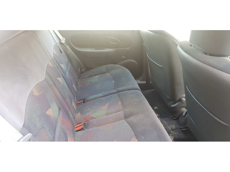 renault clio ii fase i (b/cbo) del año 2000