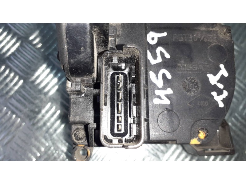 Recambio de cerradura puerta trasera izquierda para renault kangoo (f/kc0) referencia OEM IAM 8200497774  6 PINES