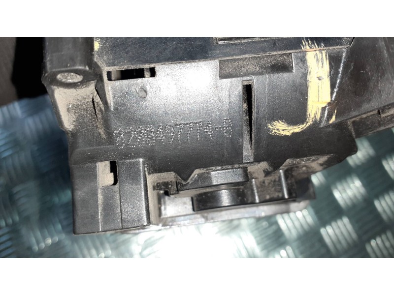 Recambio de cerradura puerta trasera izquierda para renault kangoo (f/kc0) referencia OEM IAM 8200497774  6 PINES