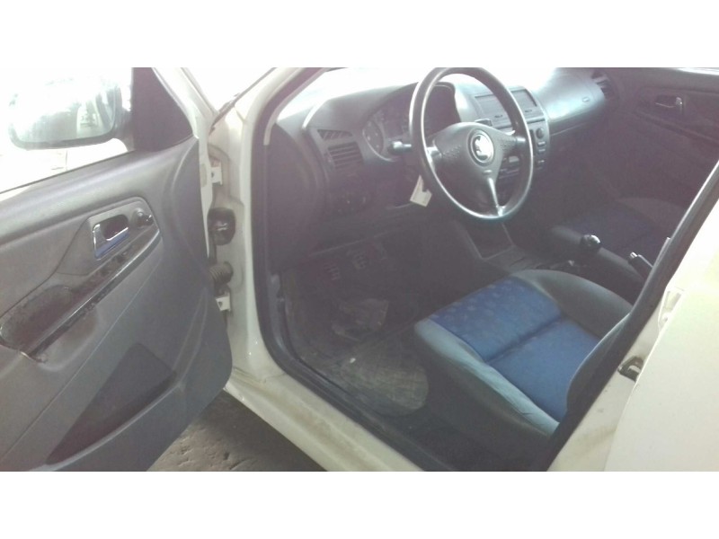 seat ibiza (6k1) del año 2001