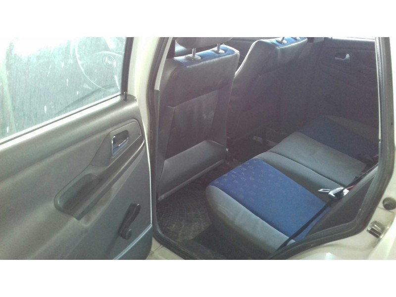 seat ibiza (6k1) del año 2001