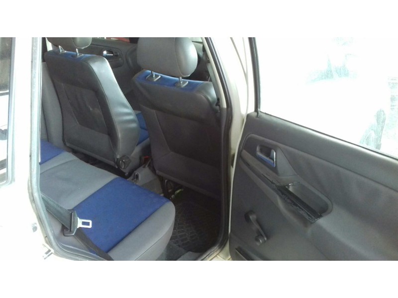 seat ibiza (6k1) del año 2001