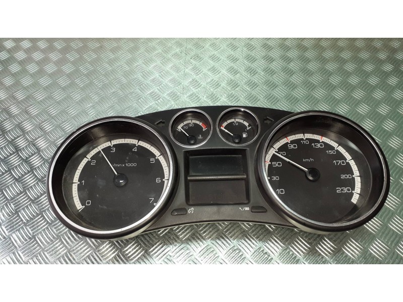 Recambio de cuadro instrumentos para peugeot 308 sw referencia OEM IAM 9674994880  