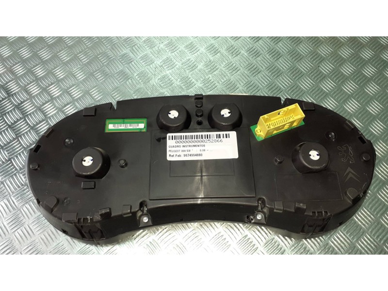 Recambio de cuadro instrumentos para peugeot 308 sw referencia OEM IAM 9674994880  