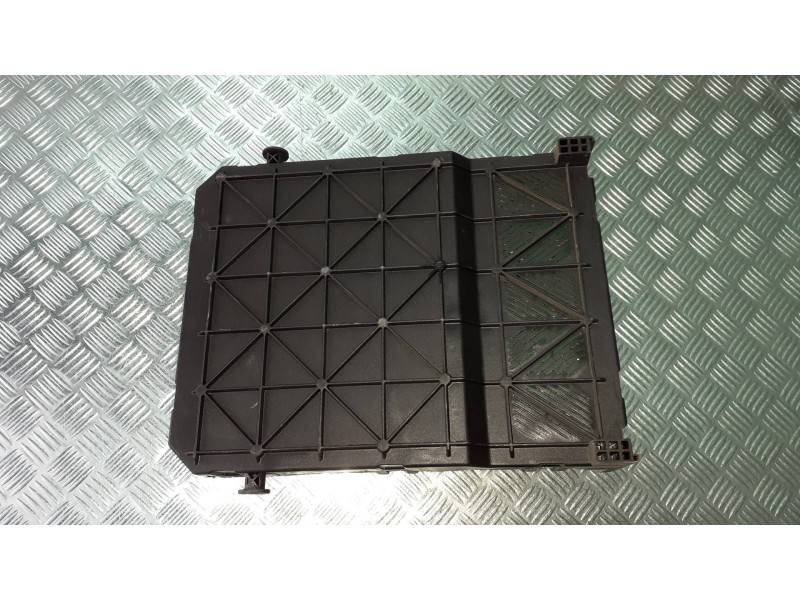 Recambio de caja reles / fusibles para peugeot 206 berlina referencia OEM IAM 9649627880  BSI E02