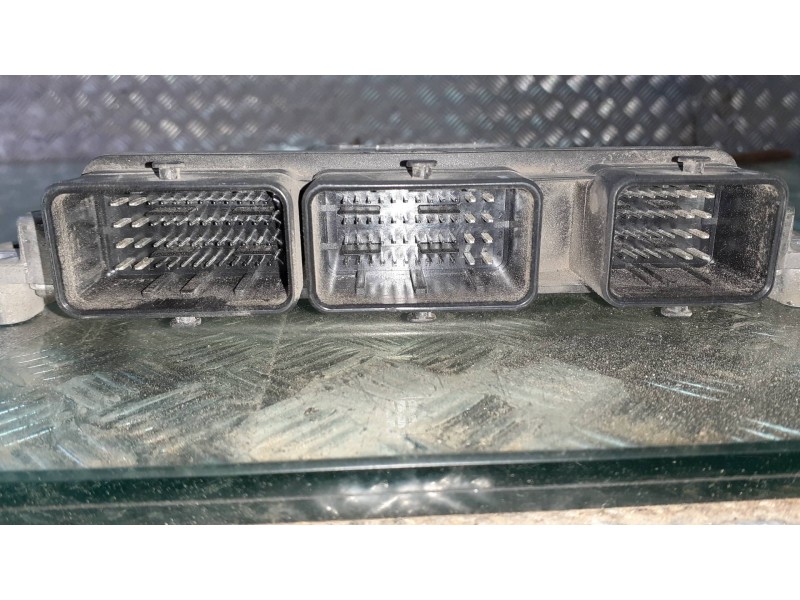 Recambio de centralita motor uce para renault kangoo (f/kc0) referencia OEM IAM 237101989R  237101990R