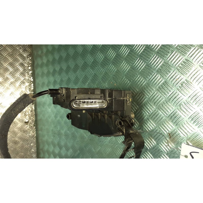 Recambio de cerradura puerta delantera derecha para ford focus lim. (cb8) referencia OEM IAM BM5AA21812BF 4 PINES ELECTRICA