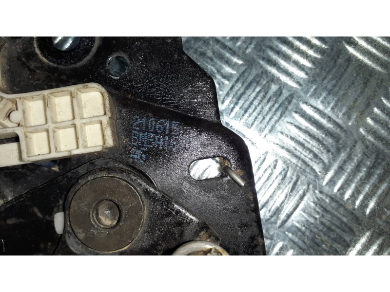 Recambio de cerradura capo para ford focus lim. (cb8) referencia OEM IAM BM5A16700  