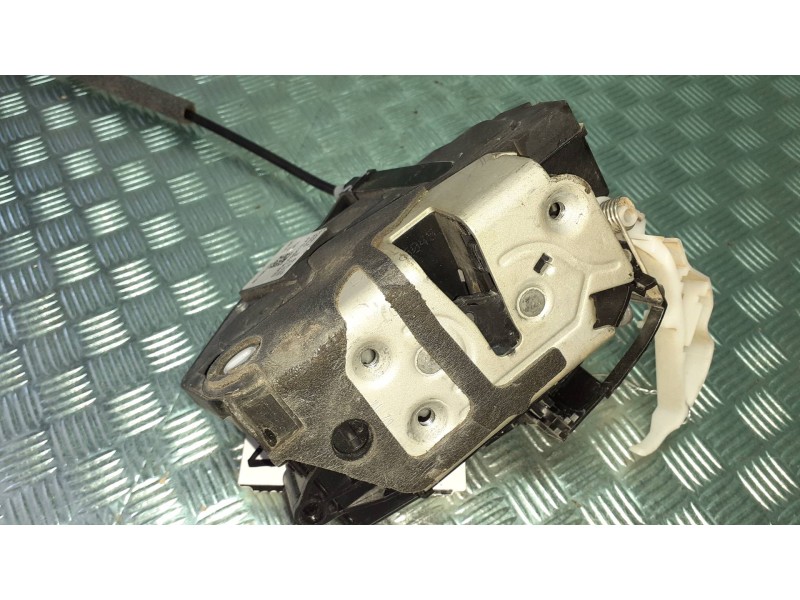 Recambio de cerradura puerta trasera izquierda para ford focus lim. (cb8) referencia OEM IAM BM5AA26413AF 4 PINES ELECTRICA