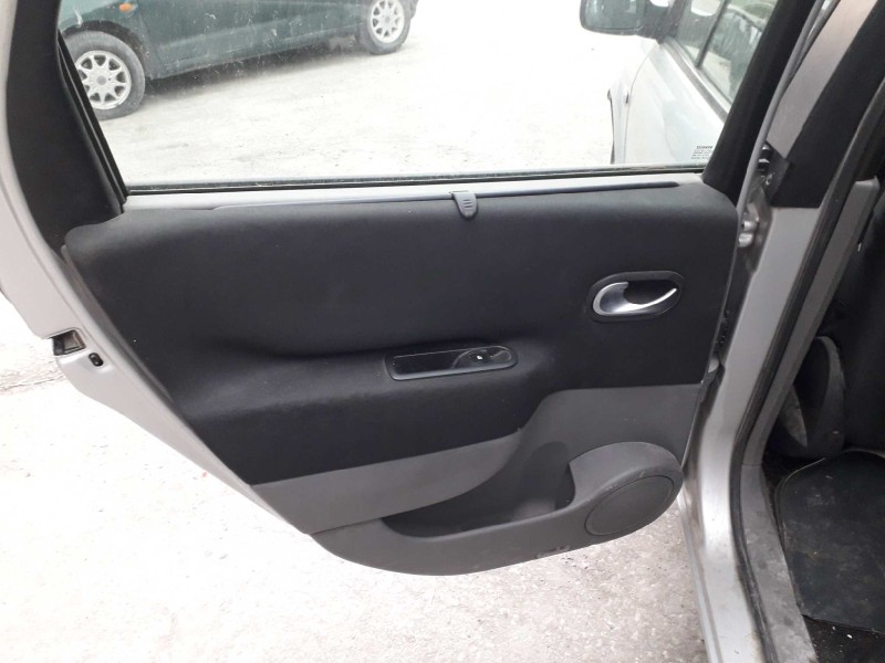 renault scenic ii del año 2005