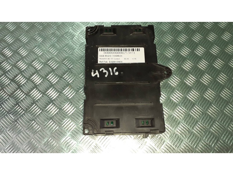 Recambio de caja reles / fusibles para peugeot 407 st confort referencia OEM IAM S120017003I  BSC A02