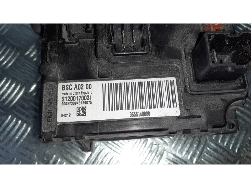 Recambio de caja reles / fusibles para peugeot 407 st confort referencia OEM IAM S120017003I  BSC A02