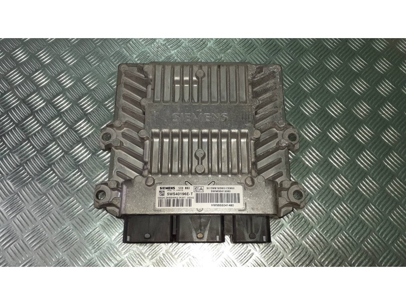 Recambio de centralita motor uce para peugeot 407 st confort referencia OEM IAM 5WS40196ET SW96564113080 SIEMENS