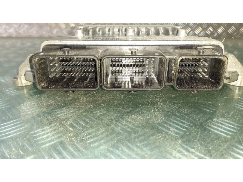 Recambio de centralita motor uce para peugeot 407 st confort referencia OEM IAM 5WS40196ET SW96564113080 SIEMENS