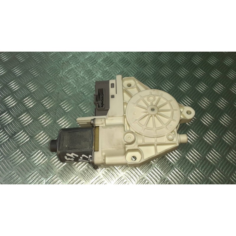 Recambio de motor elevalunas trasero derecho para peugeot 407 st confort referencia OEM IAM 994650101 0130822200 999066101