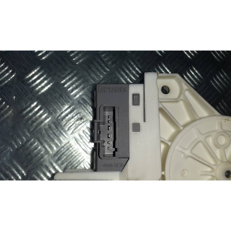 Recambio de motor elevalunas trasero derecho para peugeot 407 st confort referencia OEM IAM 994650101 0130822200 999066101